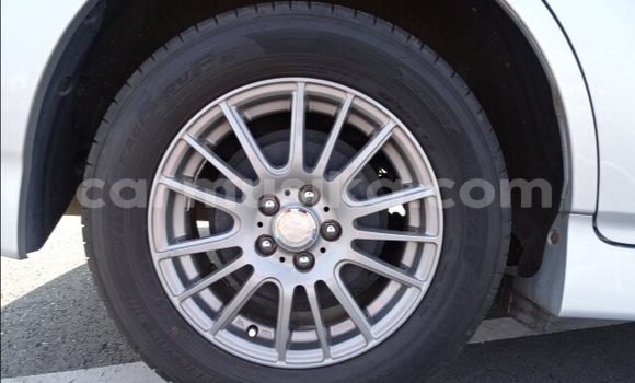 Nunua Ilio tumika Toyota Wish Fedha Gari ndani ya Belvedere nchini Harare Nunua Ilio tumika Toyota Wish Fedha Gari ndani ya Belvedere nchini Harare