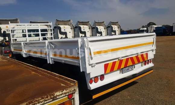 Acheter Occasion Voiture Fuqi 6500 (Land King) Blanc à Beitbridge, Matabeleland South Acheter Occasion Voiture Fuqi 6500 (Land King) Blanc à Beitbridge, Matabeleland South