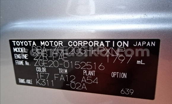 Nunua Ilio tumika Toyota Wish Fedha Gari ndani ya Belvedere nchini Harare Nunua Ilio tumika Toyota Wish Fedha Gari ndani ya Belvedere nchini Harare