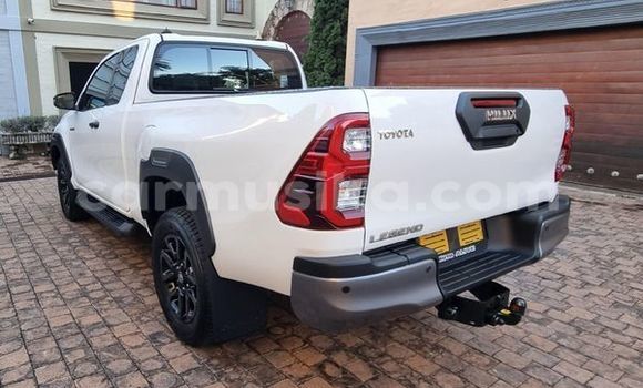Acheter Occasion Voiture Toyota Hilux Blanc à Beitbridge, Matabeleland South Acheter Occasion Voiture Toyota Hilux Blanc à Beitbridge, Matabeleland South