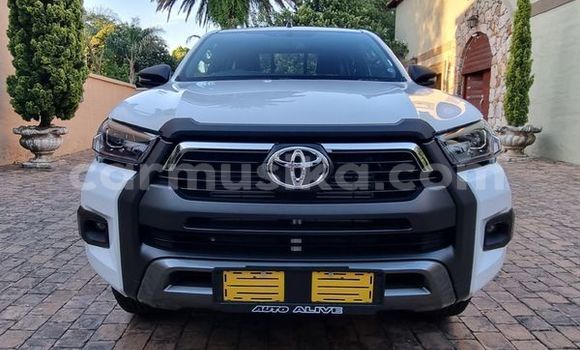 Acheter Occasion Voiture Toyota Hilux Blanc à Beitbridge, Matabeleland South Acheter Occasion Voiture Toyota Hilux Blanc à Beitbridge, Matabeleland South