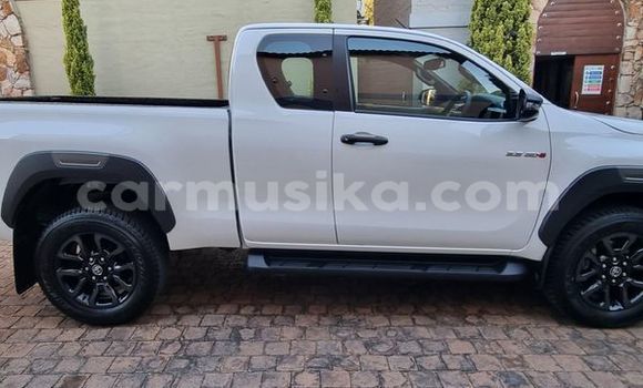 Acheter Occasion Voiture Toyota Hilux Blanc à Beitbridge, Matabeleland South Acheter Occasion Voiture Toyota Hilux Blanc à Beitbridge, Matabeleland South