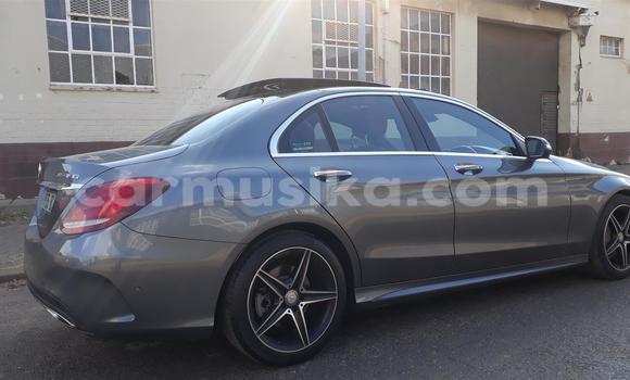 Tenga Tsaru Mercedes‒Benz C–Class Zvimwe Mota in Beitbridge in Matabeleland South Tenga Tsaru Mercedes‒Benz C–Class Zvimwe Mota in Beitbridge in Matabeleland South