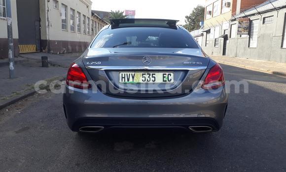 Tenga Tsaru Mercedes‒Benz C–Class Zvimwe Mota in Beitbridge in Matabeleland South Tenga Tsaru Mercedes‒Benz C–Class Zvimwe Mota in Beitbridge in Matabeleland South