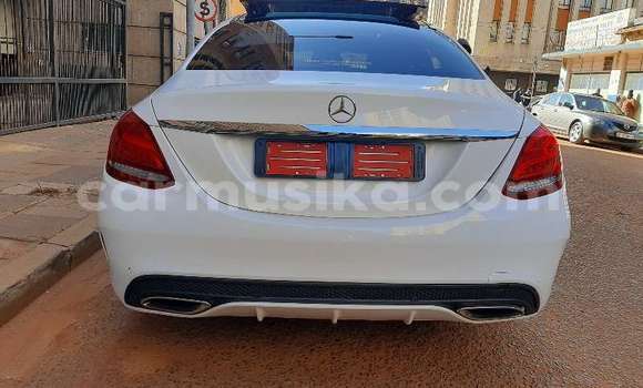 Tenga Tsaru Mercedes-Benz C-Classe Chena Mota in Beitbridge in Matabeleland South Tenga Tsaru Mercedes-Benz C-Classe Chena Mota in Beitbridge in Matabeleland South