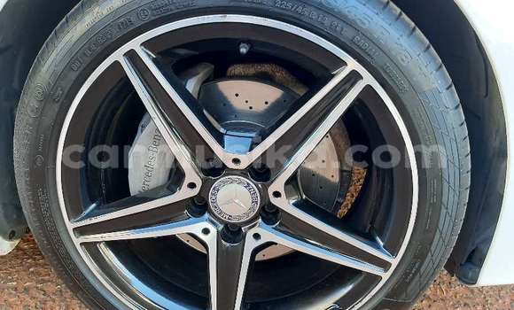 Tenga Tsaru Mercedes-Benz C-Classe Chena Mota in Beitbridge in Matabeleland South Tenga Tsaru Mercedes-Benz C-Classe Chena Mota in Beitbridge in Matabeleland South