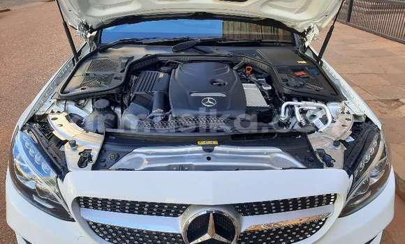 Tenga Tsaru Mercedes-Benz C-Classe Chena Mota in Beitbridge in Matabeleland South Tenga Tsaru Mercedes-Benz C-Classe Chena Mota in Beitbridge in Matabeleland South