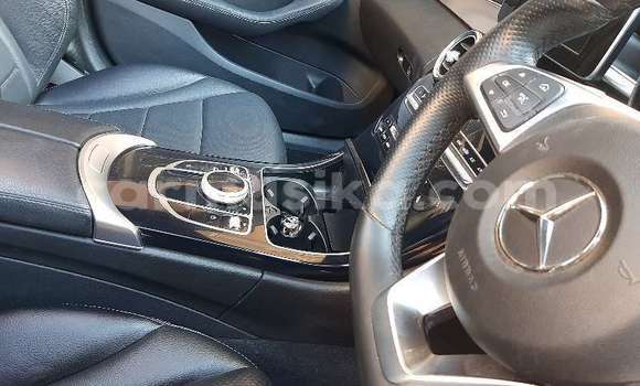 Tenga Tsaru Mercedes-Benz C-Classe Chena Mota in Beitbridge in Matabeleland South Tenga Tsaru Mercedes-Benz C-Classe Chena Mota in Beitbridge in Matabeleland South