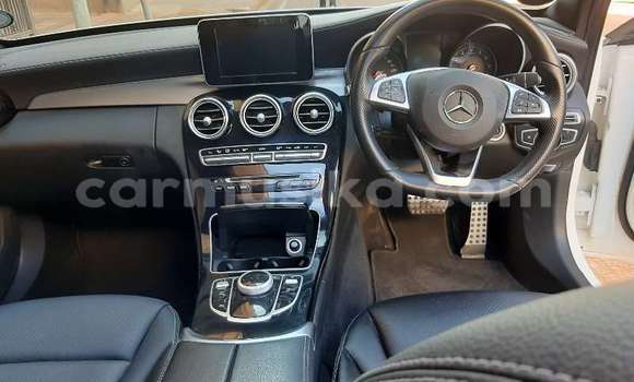 Tenga Tsaru Mercedes-Benz C-Classe Chena Mota in Beitbridge in Matabeleland South Tenga Tsaru Mercedes-Benz C-Classe Chena Mota in Beitbridge in Matabeleland South