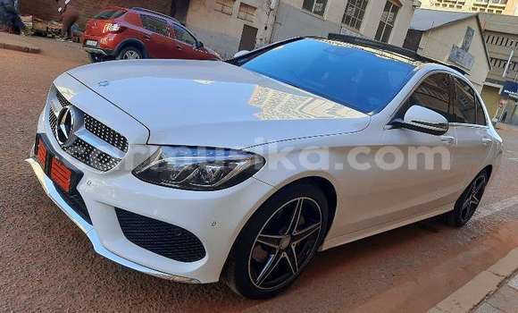 Tenga Tsaru Mercedes-Benz C-Classe Chena Mota in Beitbridge in Matabeleland South Tenga Tsaru Mercedes-Benz C-Classe Chena Mota in Beitbridge in Matabeleland South