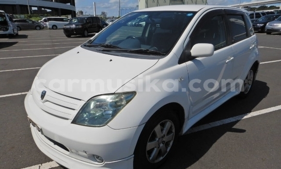 Acheter Occasion Voiture Toyota IST Blanc à Beitbridge, Matabeleland South Acheter Occasion Voiture Toyota IST Blanc à Beitbridge, Matabeleland South