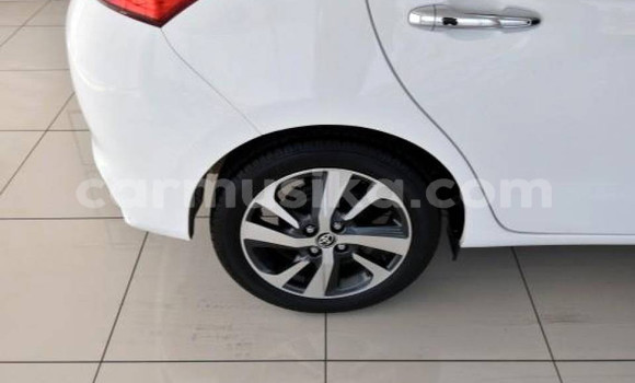 Acheter Occasion Voiture Toyota Yaris Blanc à Beitbridge, Matabeleland South Acheter Occasion Voiture Toyota Yaris Blanc à Beitbridge, Matabeleland South