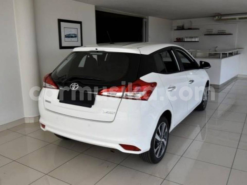 Big with watermark toyota yaris matabeleland south beitbridge 28130