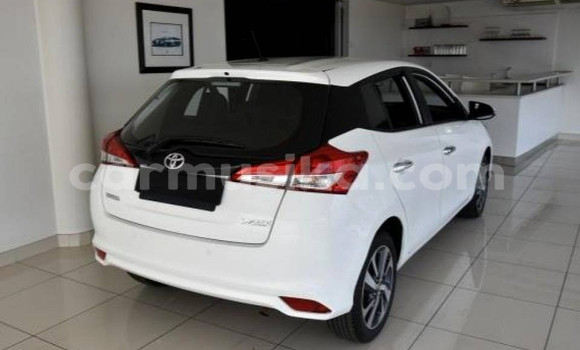 Acheter Occasion Voiture Toyota Yaris Blanc à Beitbridge, Matabeleland South Acheter Occasion Voiture Toyota Yaris Blanc à Beitbridge, Matabeleland South