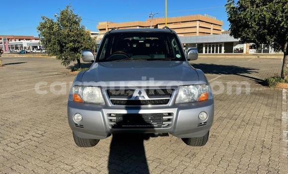 Nunua Ilio tumika Mitsubishi Pajero Fedha Gari ndani ya Beitbridge nchini Matabeleland Kusini