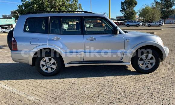 Acheter Occasion Voiture Mitsubishi Pajero Gris à Beitbridge, Matabeleland South Acheter Occasion Voiture Mitsubishi Pajero Gris à Beitbridge, Matabeleland South