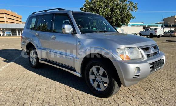 Acheter Occasion Voiture Mitsubishi Pajero Gris à Beitbridge, Matabeleland South Acheter Occasion Voiture Mitsubishi Pajero Gris à Beitbridge, Matabeleland South