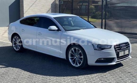 Acheter Occasion Voiture Audi A5 Blanc à Beitbridge, Matabeleland South Acheter Occasion Voiture Audi A5 Blanc à Beitbridge, Matabeleland South