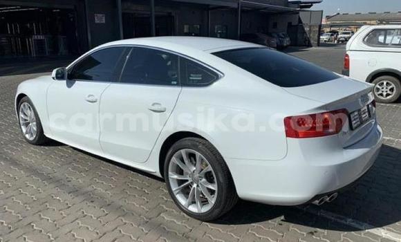Acheter Occasion Voiture Audi A5 Blanc à Beitbridge, Matabeleland South Acheter Occasion Voiture Audi A5 Blanc à Beitbridge, Matabeleland South