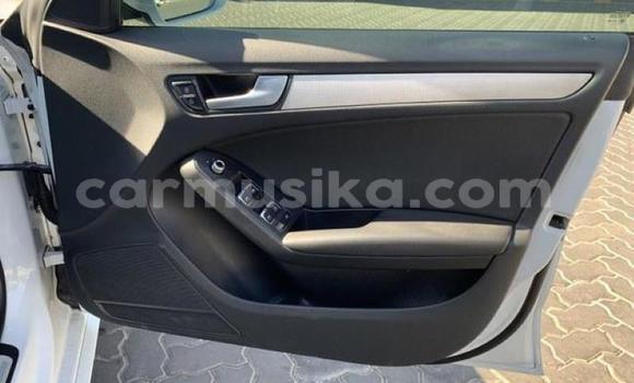 Acheter Occasion Voiture Audi A5 Blanc à Beitbridge, Matabeleland South Acheter Occasion Voiture Audi A5 Blanc à Beitbridge, Matabeleland South