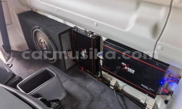 Nunua Ilio tumika Toyota Land Cruiser Nyeupe Gari ndani ya Beitbridge nchini Matabeleland Kusini Nunua Ilio tumika Toyota Land Cruiser Nyeupe Gari ndani ya Beitbridge nchini Matabeleland Kusini