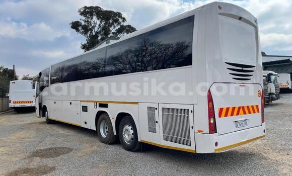 Acheter Occasion Utilitaire Mercedes‒Benz Sprinter Blanc à Beitbridge, Matabeleland South Acheter Occasion Utilitaire Mercedes‒Benz Sprinter Blanc à Beitbridge, Matabeleland South