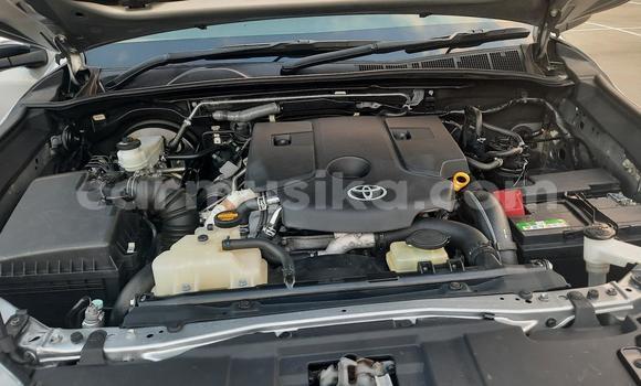 Buy Used Toyota Hilux Silver Car in Beitbridge in Matabeleland South Buy Used Toyota Hilux Silver Car in Beitbridge in Matabeleland South