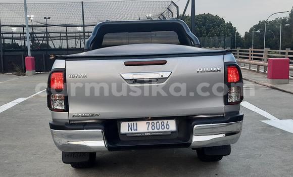 Buy Used Toyota Hilux Silver Car in Beitbridge in Matabeleland South Buy Used Toyota Hilux Silver Car in Beitbridge in Matabeleland South