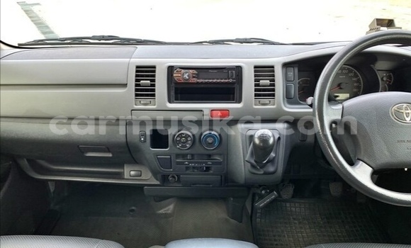 Tenga Tsaru Toyota Hiace Chena Mota in Beitbridge in Matabeleland South Tenga Tsaru Toyota Hiace Chena Mota in Beitbridge in Matabeleland South