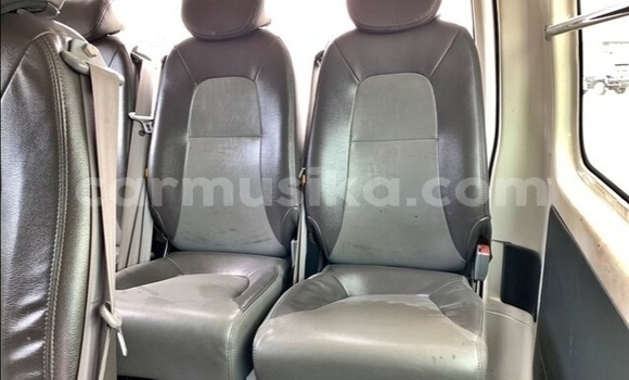 Tenga Tsaru Toyota Hiace Chena Mota in Beitbridge in Matabeleland South Tenga Tsaru Toyota Hiace Chena Mota in Beitbridge in Matabeleland South