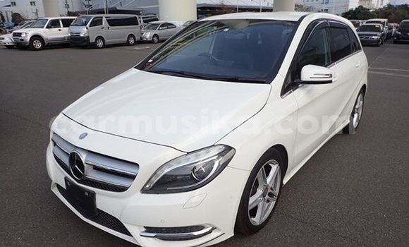 Acheter Occasion Voiture Mercedes‒Benz B-klasse Blanc à Beitbridge, Matabeleland South