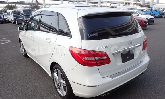 Nunua Ilio tumika Mercedes‒Benz B-klasse Nyeupe Gari ndani ya Beitbridge nchini Matabeleland Kusini Nunua Ilio tumika Mercedes‒Benz B-klasse Nyeupe Gari ndani ya Beitbridge nchini Matabeleland Kusini