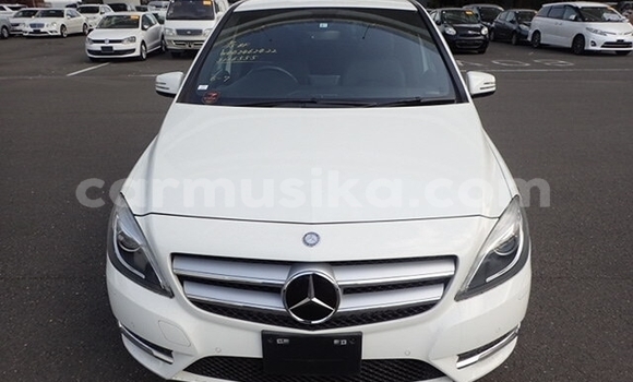 Nunua Ilio tumika Mercedes‒Benz B-klasse Nyeupe Gari ndani ya Beitbridge nchini Matabeleland Kusini Nunua Ilio tumika Mercedes‒Benz B-klasse Nyeupe Gari ndani ya Beitbridge nchini Matabeleland Kusini