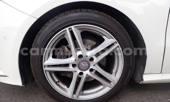 Nunua Ilio tumika Mercedes‒Benz B-klasse Nyeupe Gari ndani ya Beitbridge nchini Matabeleland Kusini Nunua Ilio tumika Mercedes‒Benz B-klasse Nyeupe Gari ndani ya Beitbridge nchini Matabeleland Kusini