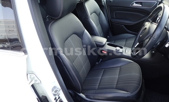 Nunua Ilio tumika Mercedes‒Benz B-klasse Nyeupe Gari ndani ya Beitbridge nchini Matabeleland Kusini Nunua Ilio tumika Mercedes‒Benz B-klasse Nyeupe Gari ndani ya Beitbridge nchini Matabeleland Kusini