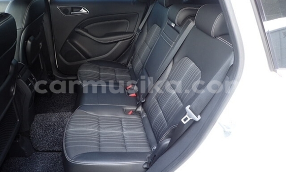 Nunua Ilio tumika Mercedes‒Benz B-klasse Nyeupe Gari ndani ya Beitbridge nchini Matabeleland Kusini Nunua Ilio tumika Mercedes‒Benz B-klasse Nyeupe Gari ndani ya Beitbridge nchini Matabeleland Kusini