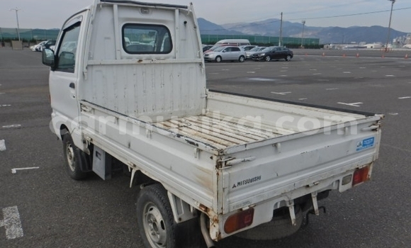 Tenga Tsaru Mitsubishi Minicab Chena Mota in Beitbridge in Matabeleland South Tenga Tsaru Mitsubishi Minicab Chena Mota in Beitbridge in Matabeleland South