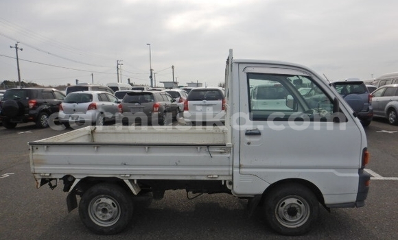 Tenga Tsaru Mitsubishi Minicab Chena Mota in Beitbridge in Matabeleland South Tenga Tsaru Mitsubishi Minicab Chena Mota in Beitbridge in Matabeleland South