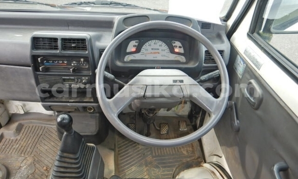 Tenga Tsaru Mitsubishi Minicab Chena Mota in Beitbridge in Matabeleland South Tenga Tsaru Mitsubishi Minicab Chena Mota in Beitbridge in Matabeleland South