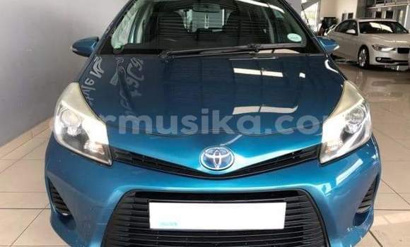 Acheter Occasion Voiture Toyota Yaris Bleu à Beitbridge, Matabeleland South Acheter Occasion Voiture Toyota Yaris Bleu à Beitbridge, Matabeleland South