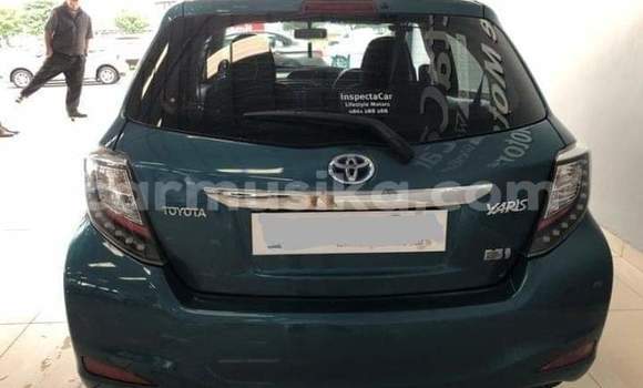 Acheter Occasion Voiture Toyota Yaris Bleu à Beitbridge, Matabeleland South Acheter Occasion Voiture Toyota Yaris Bleu à Beitbridge, Matabeleland South