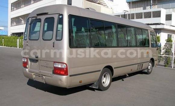Acheter Occasion Voiture Toyota Coaster Marron à Beitbridge, Matabeleland South Acheter Occasion Voiture Toyota Coaster Marron à Beitbridge, Matabeleland South