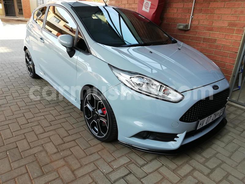 Big with watermark ford fiesta st matabeleland south beitbridge 28189