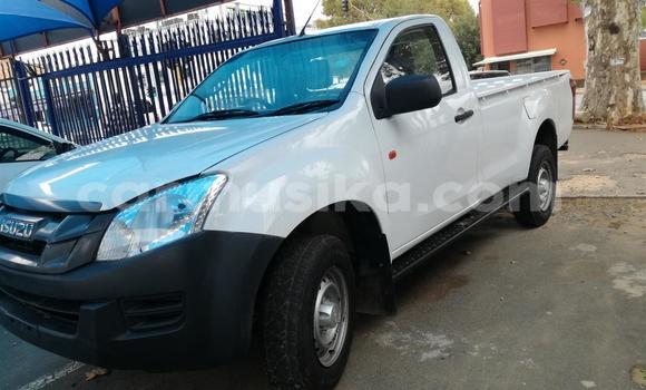 Tenga Tsaru Isuzu KB Chena Mota in Beitbridge in Matabeleland South Tenga Tsaru Isuzu KB Chena Mota in Beitbridge in Matabeleland South