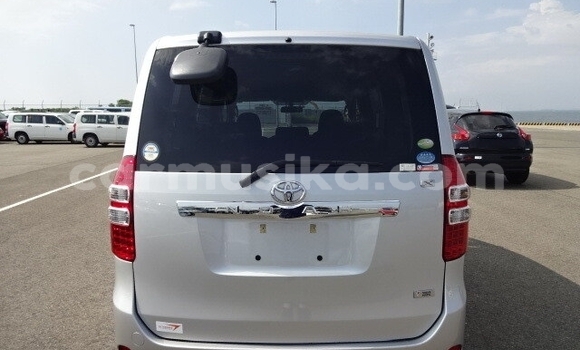 Nunua Ilio tumika Toyota Noah Fedha Gari ndani ya Beitbridge nchini Matabeleland Kusini Nunua Ilio tumika Toyota Noah Fedha Gari ndani ya Beitbridge nchini Matabeleland Kusini