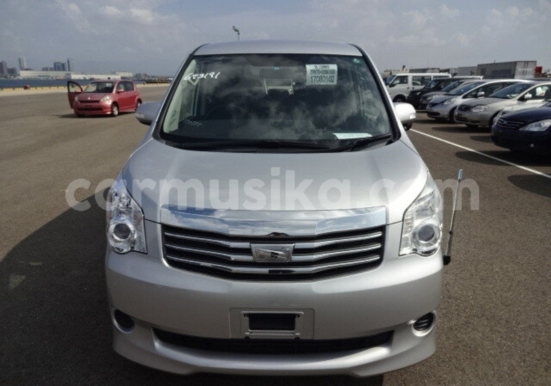 Big with watermark toyota noah matabeleland south beitbridge 28191