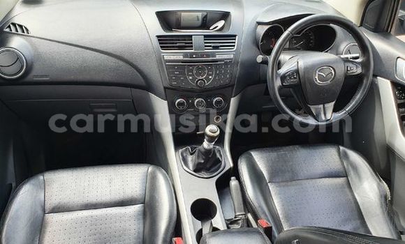 Acheter Occasion Voiture Mazda BT-50 Rouge à Beitbridge, Matabeleland South Acheter Occasion Voiture Mazda BT-50 Rouge à Beitbridge, Matabeleland South