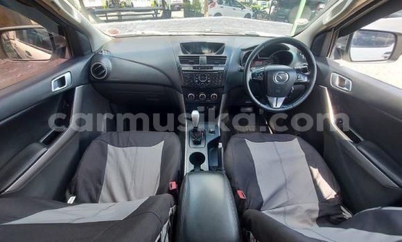 Acheter Occasion Voiture Mazda BT-50 Blanc à Beitbridge, Matabeleland South Acheter Occasion Voiture Mazda BT-50 Blanc à Beitbridge, Matabeleland South