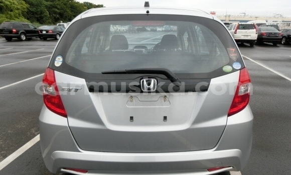 Nunua Ilio tumika Honda Fit Fedha Gari ndani ya Beitbridge nchini Matabeleland Kusini Nunua Ilio tumika Honda Fit Fedha Gari ndani ya Beitbridge nchini Matabeleland Kusini