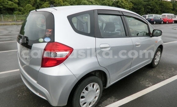 Nunua Ilio tumika Honda Fit Fedha Gari ndani ya Beitbridge nchini Matabeleland Kusini Nunua Ilio tumika Honda Fit Fedha Gari ndani ya Beitbridge nchini Matabeleland Kusini